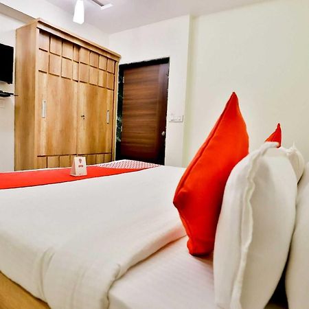 Collection O 12462 Hotel Shiv Inn Гандинагар Екстериор снимка